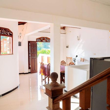 Surfing Guest House 마타라 외부 사진