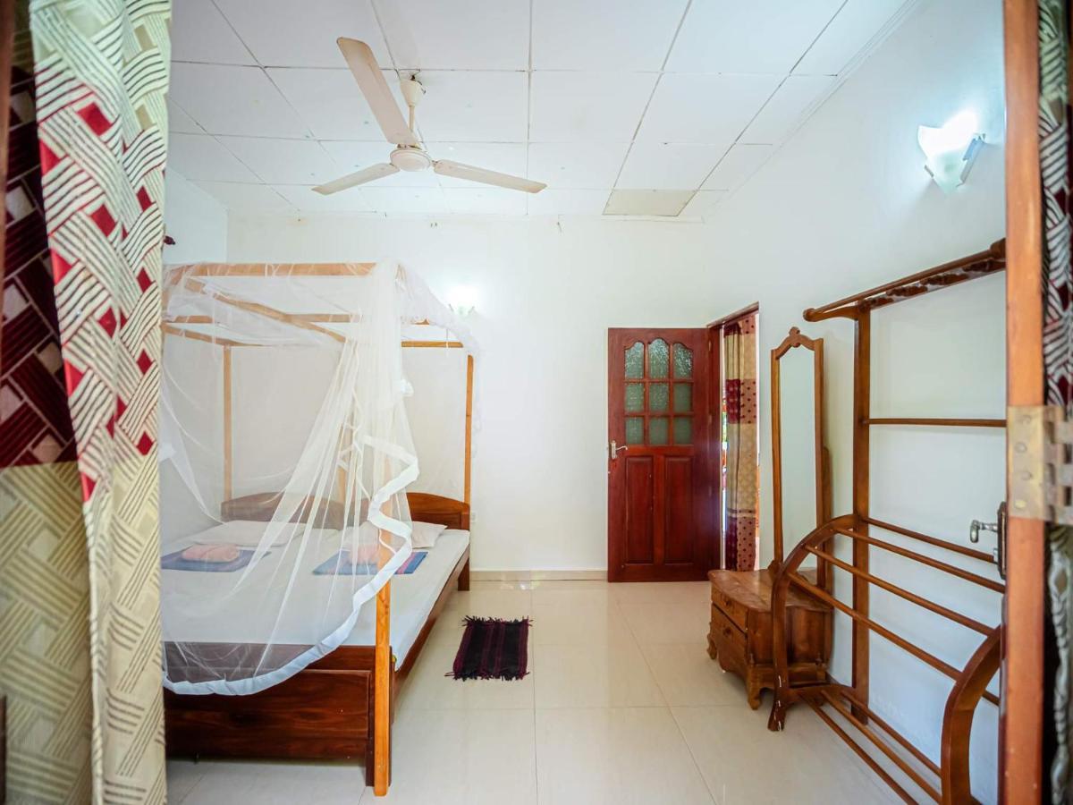 Surfing Guest House 마타라 외부 사진