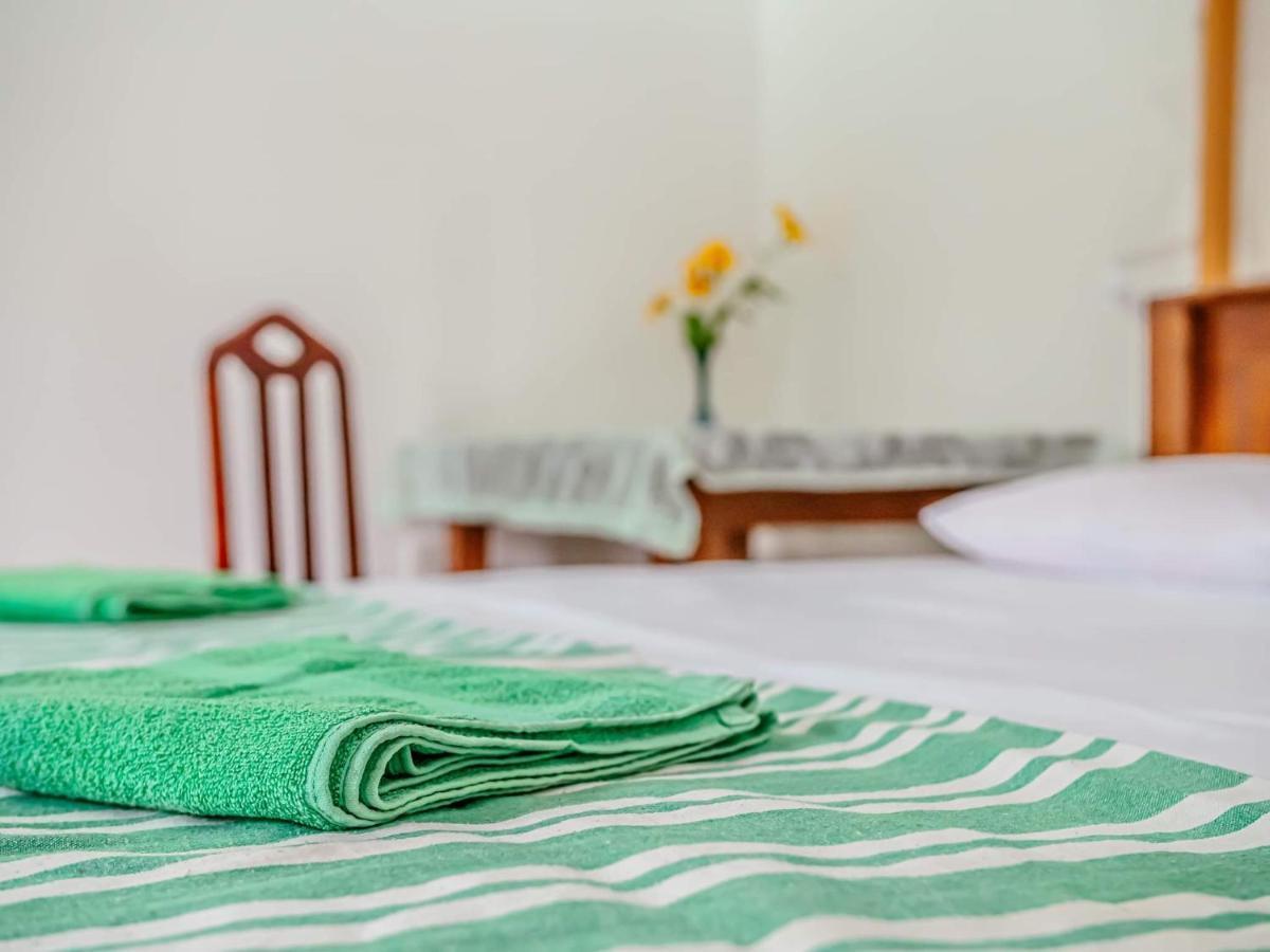 Surfing Guest House 마타라 외부 사진