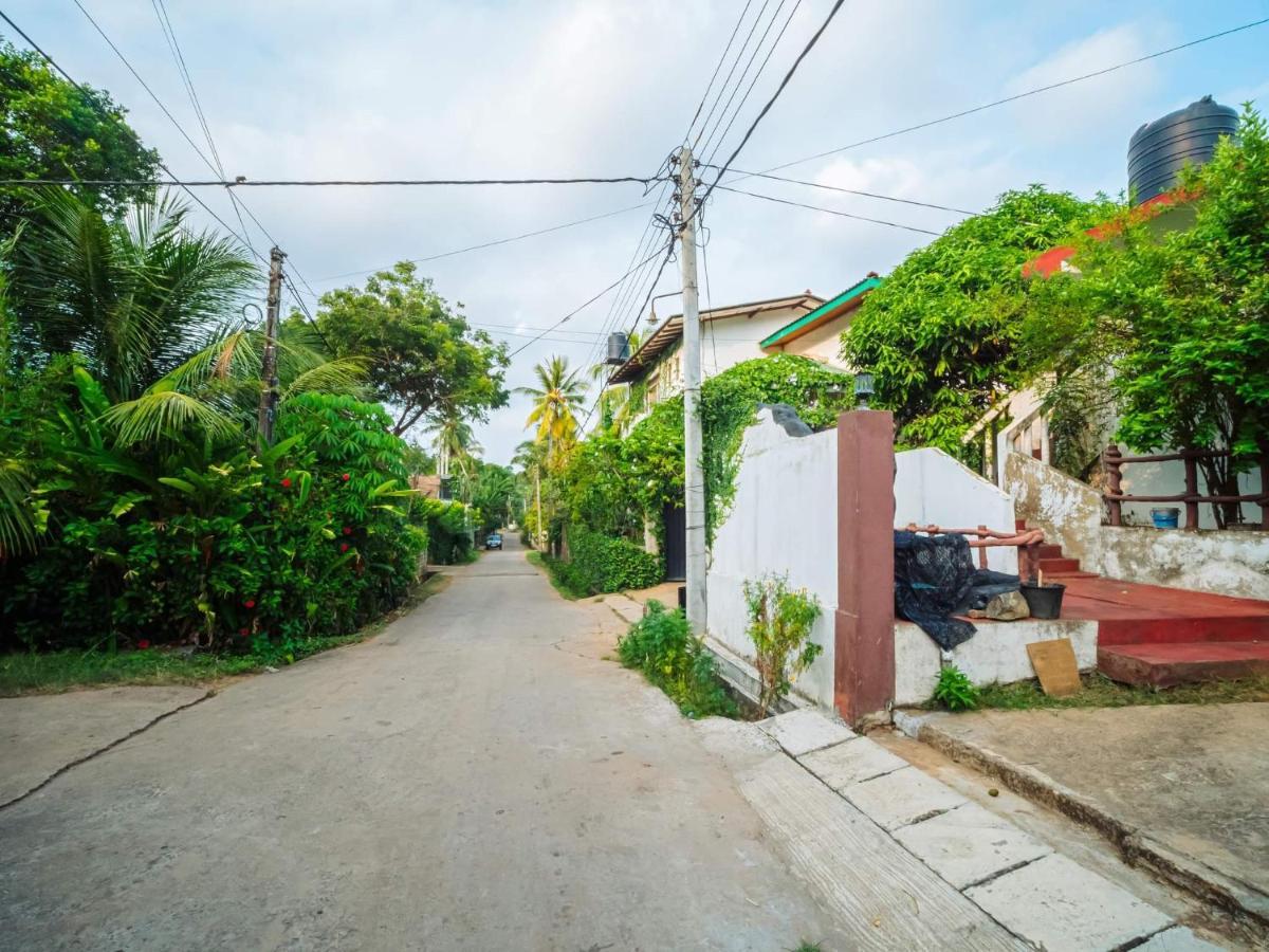 Surfing Guest House 마타라 외부 사진